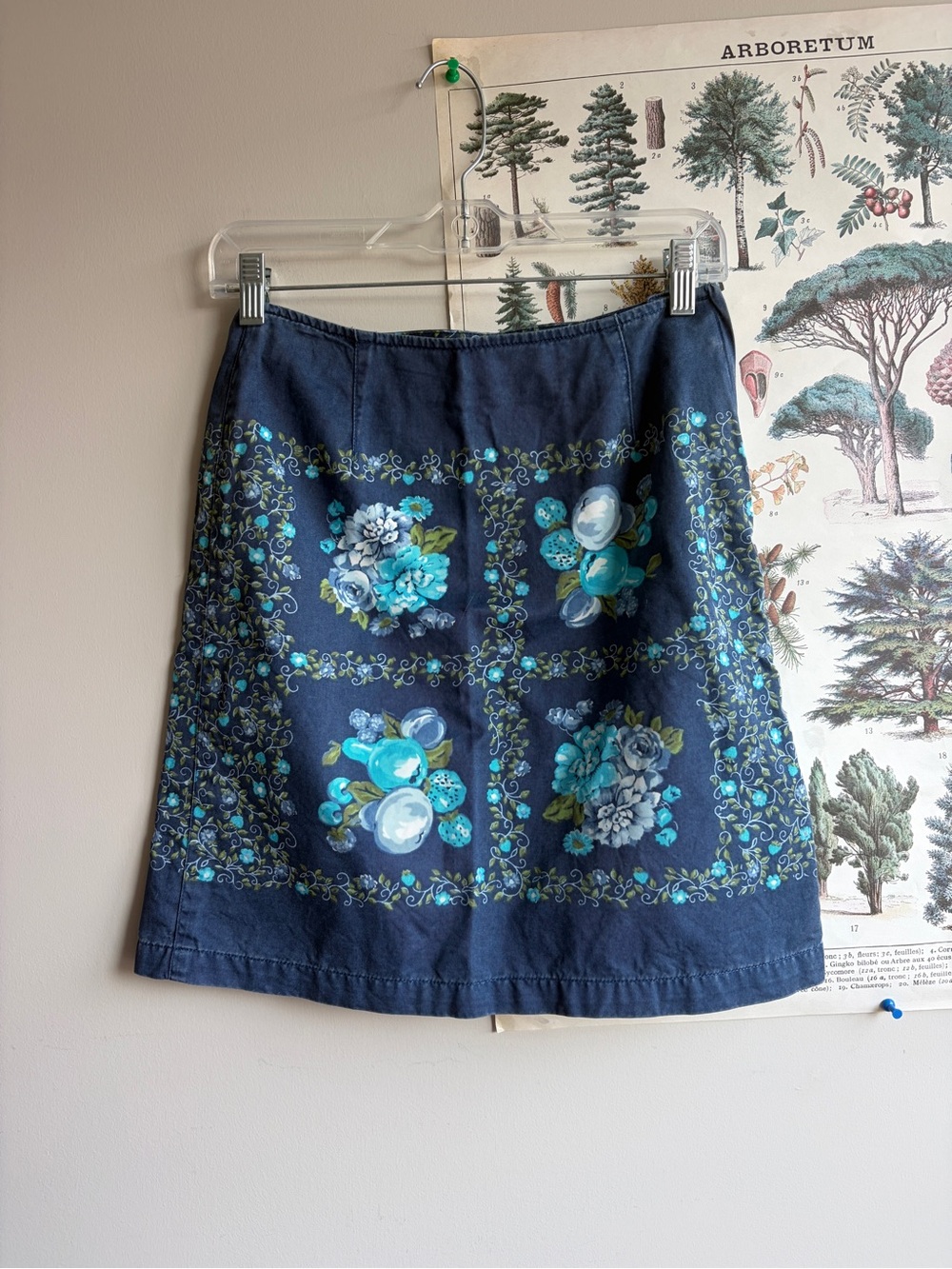 Vintage Liz Claiborne Blueberry Denim Style Skirt size 4 (waist 26)
